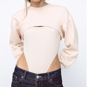 𝗡𝗪𝗧 𝗭𝗮𝗿𝗮 • Crop Sweatshirt